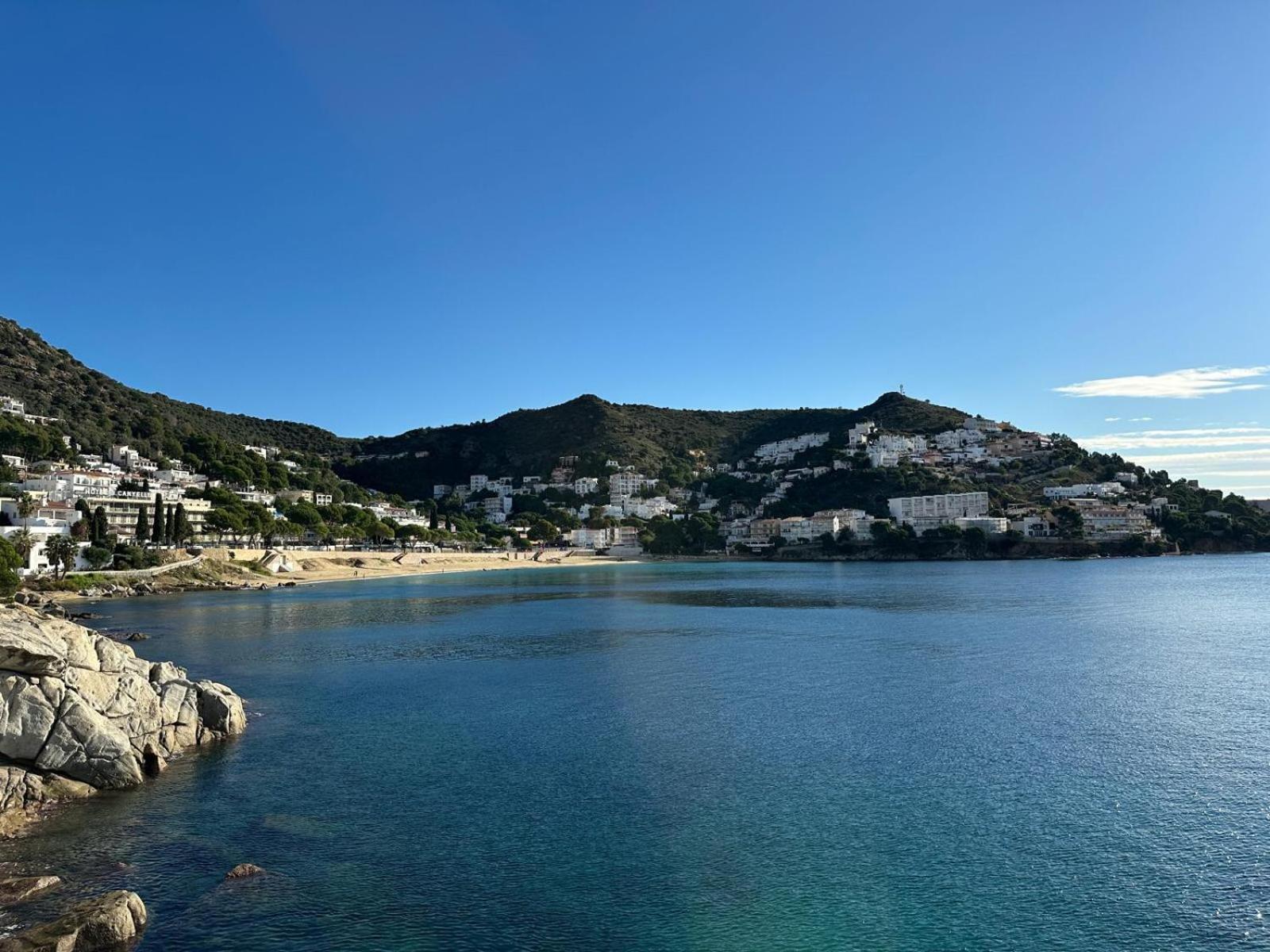 Apartamento En Roses Parking Y Piscina Comunitaria Dış mekan fotoğraf